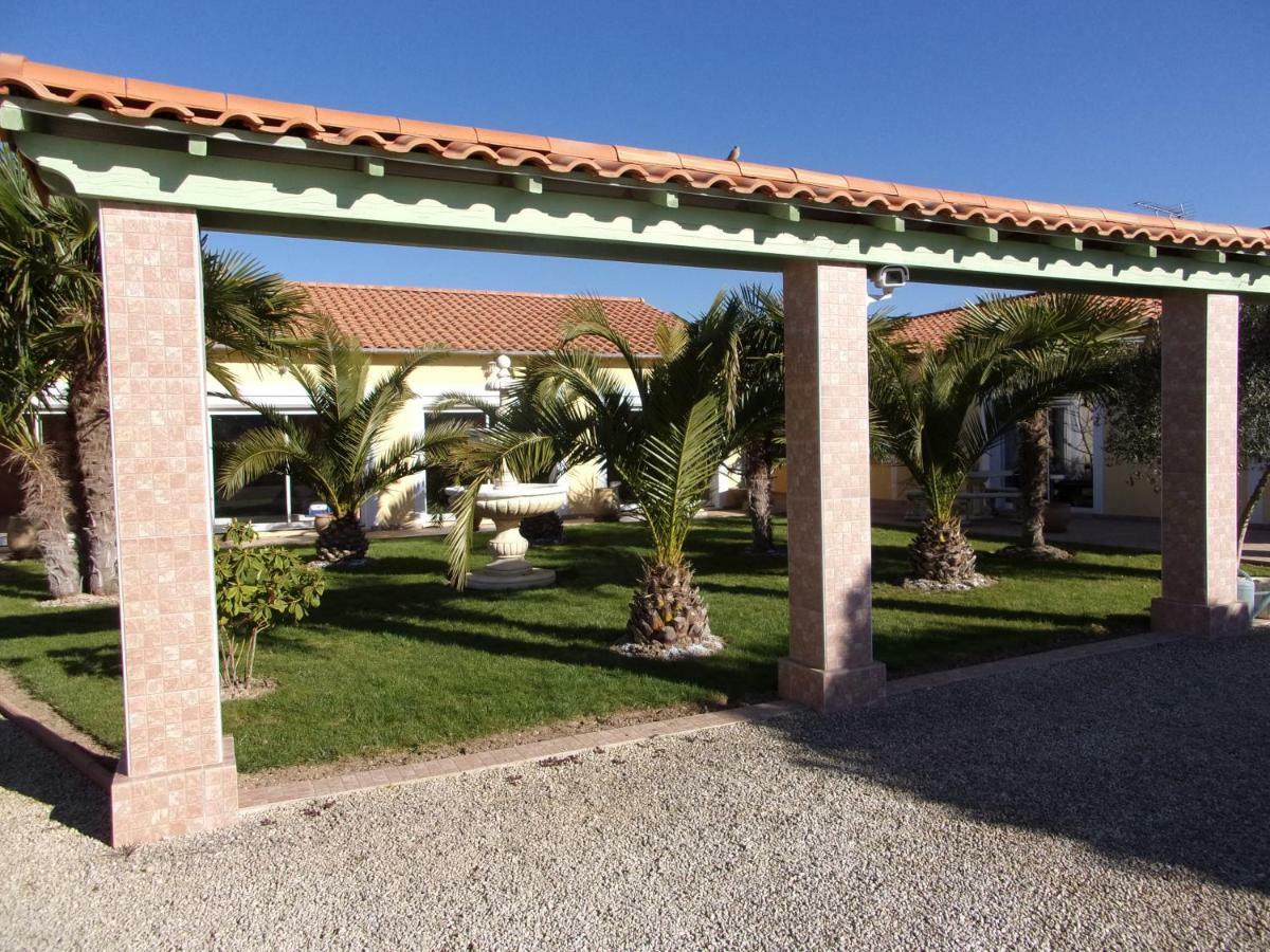 Apartamento 19 Rue du Cadran Montmorillon Exterior foto
