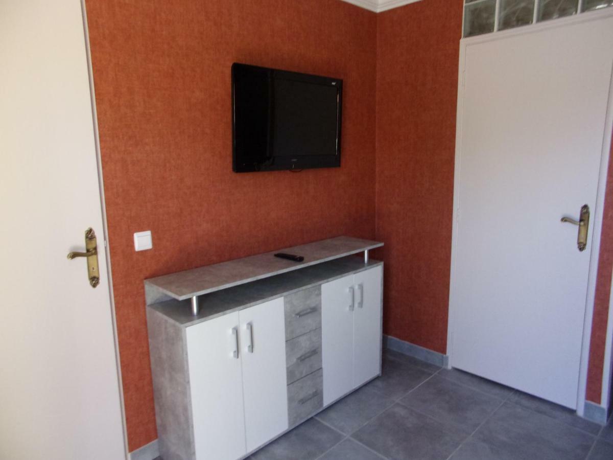 Apartamento 19 Rue du Cadran Montmorillon Exterior foto